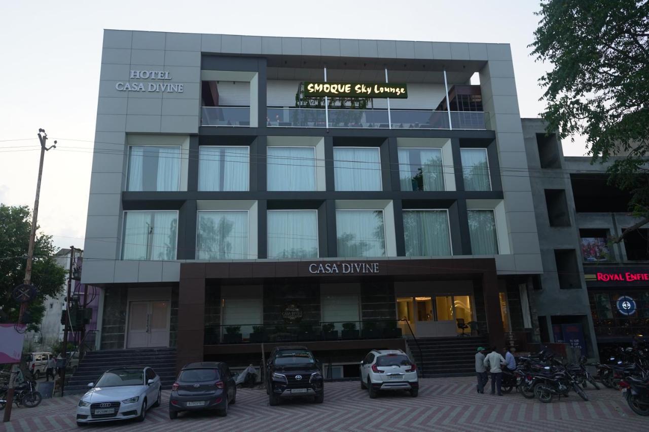 Hotel Casa Divine Izatnagar Exteriör bild